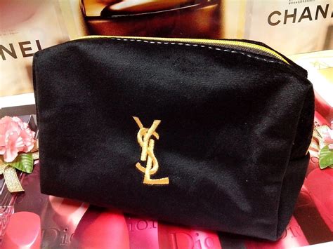 pochette yves saint laurent beaute|ysl boutique.